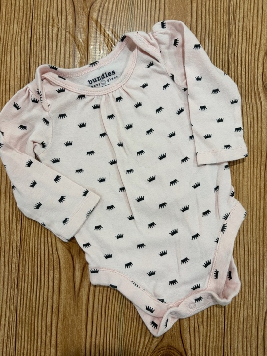 Bundles Baby Place Other - 7/$20 Bundles Baby Place Baby Pink Crown-Print Long Sleeve One-Piece Cotton